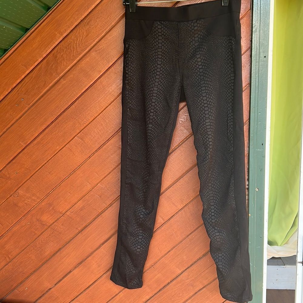 *free with purchase* Red 24 leggings